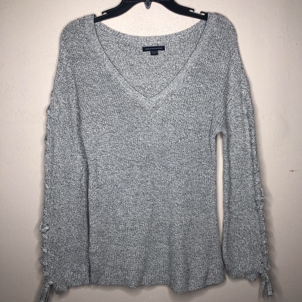 American‎ Eagle V-neck sweater sz XS Gray